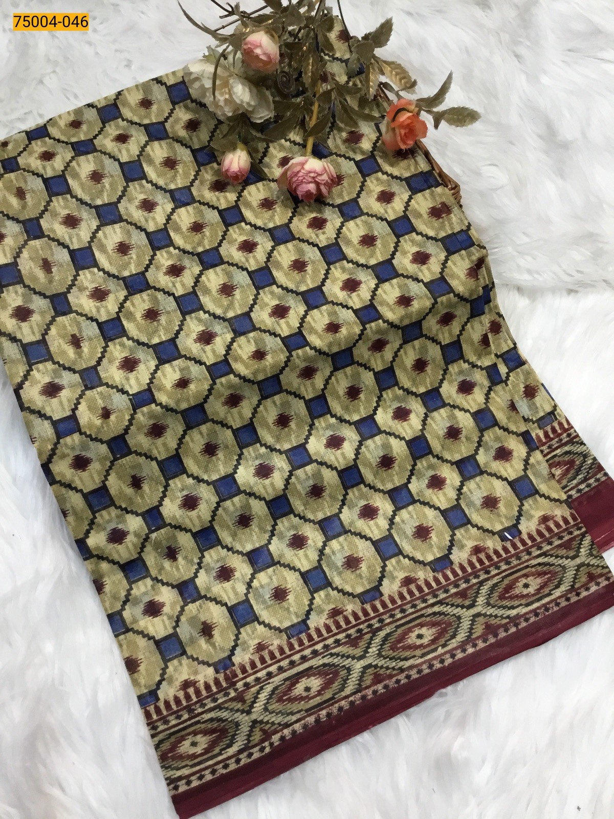 Sandal with maroon Voil cotton printed sarees