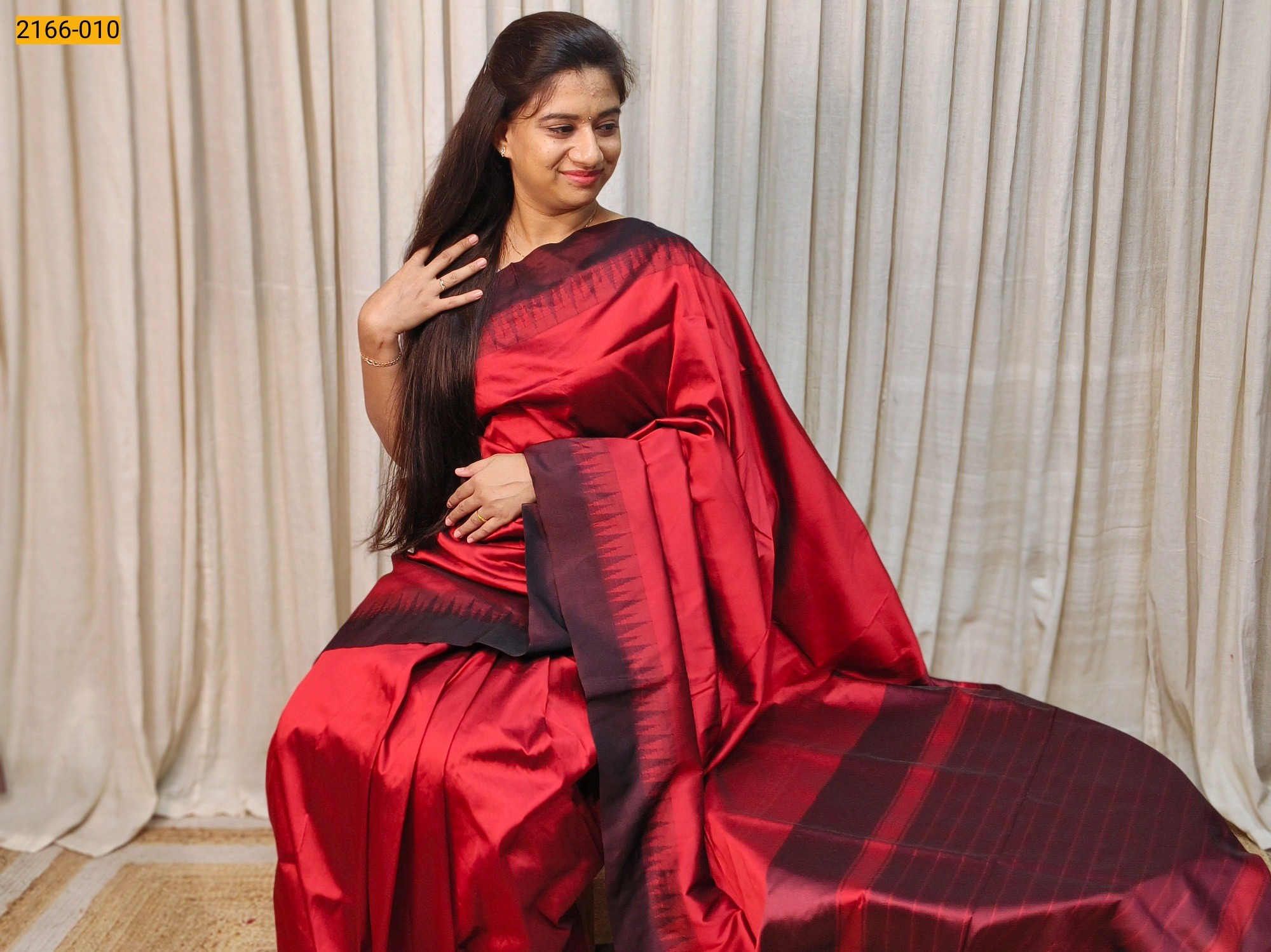 Red Thalampoo Raw Silk Saree