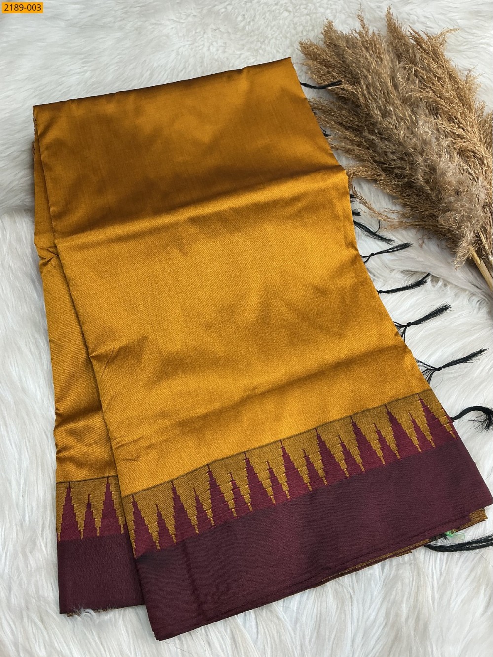 Mustard yellow Thalampoo Raw Silk Saree Mustard yellow Thalampoo Raw Silk Saree