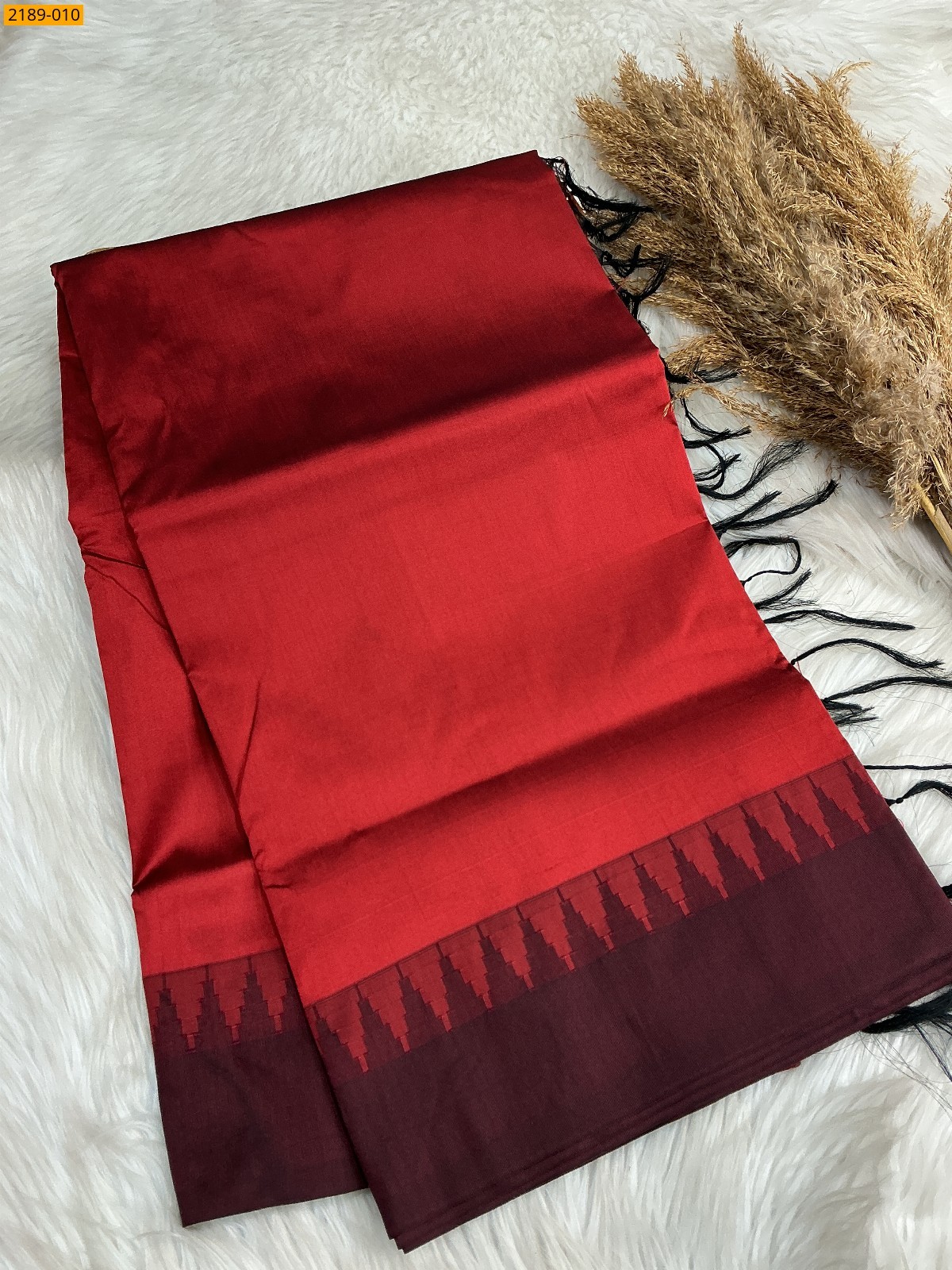 Red Thalampoo Raw Silk Saree