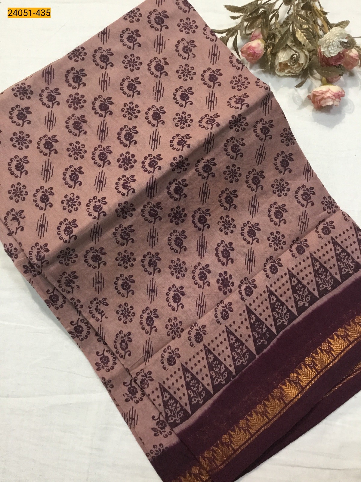 Onion pink With Brown Sungudi Cotton Printed Saree