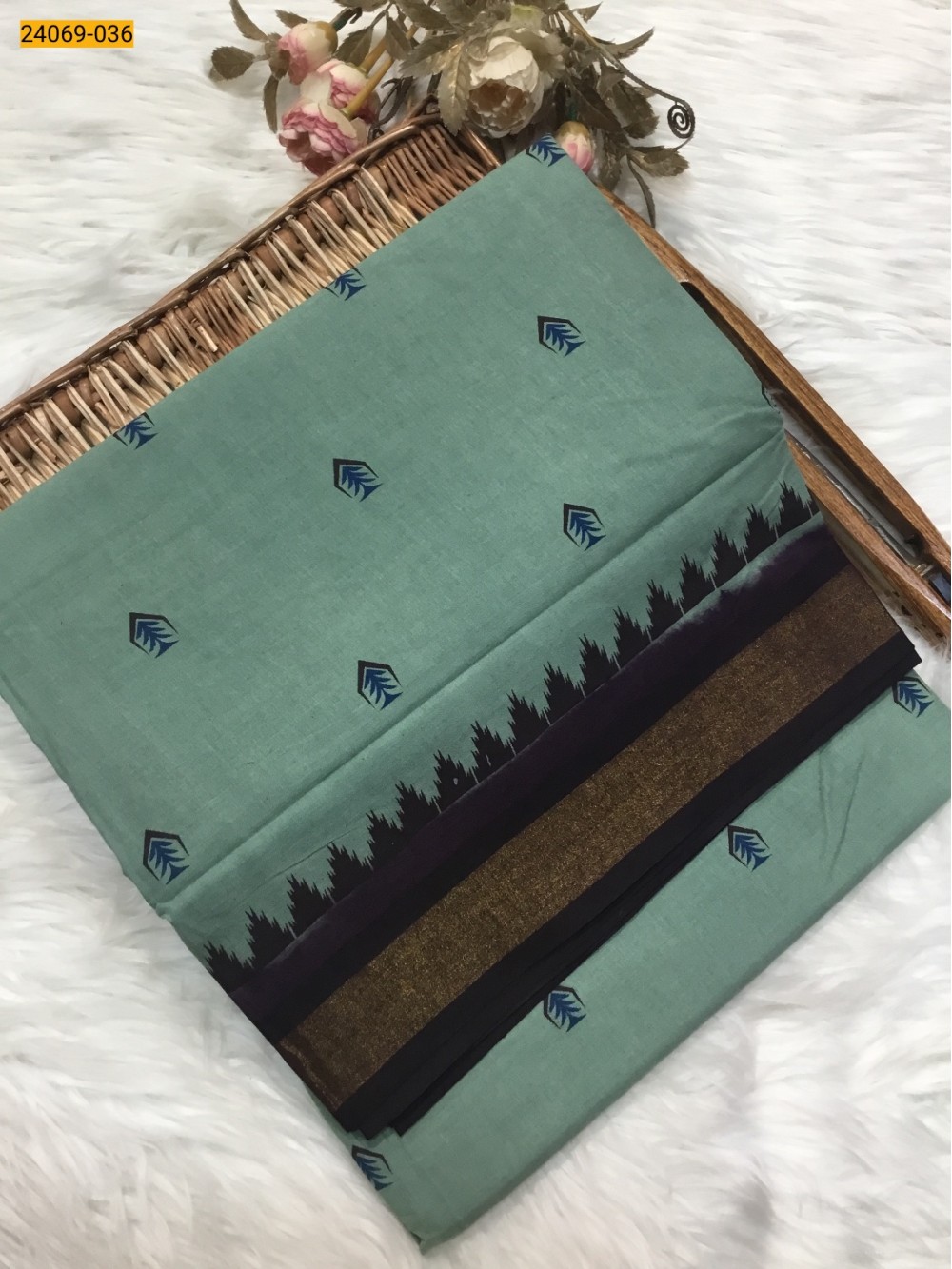 Green Tirupur Dyed Printed Cotton Saree Green Tirupur Dyed Printed Cotton Saree
