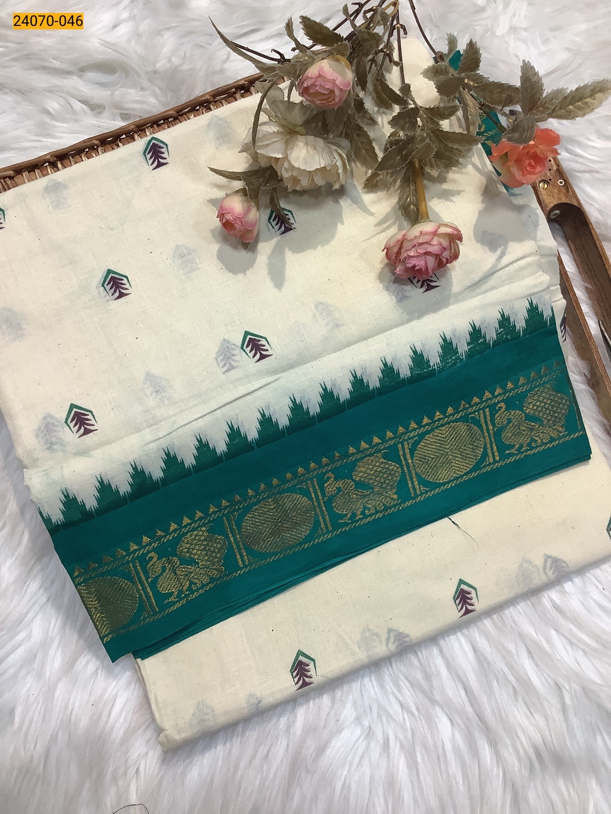 White Sungudi Pure Cotton Saree