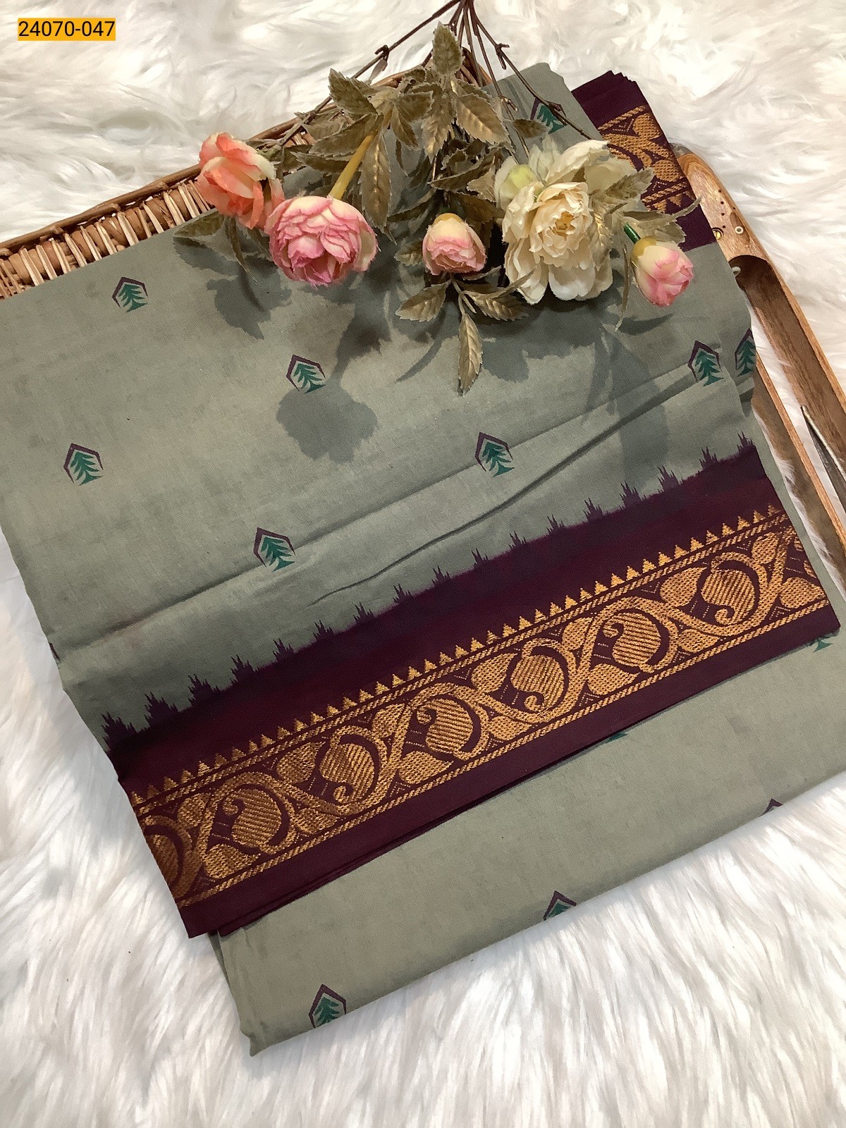 Gray Sungudi Pure Cotton Saree