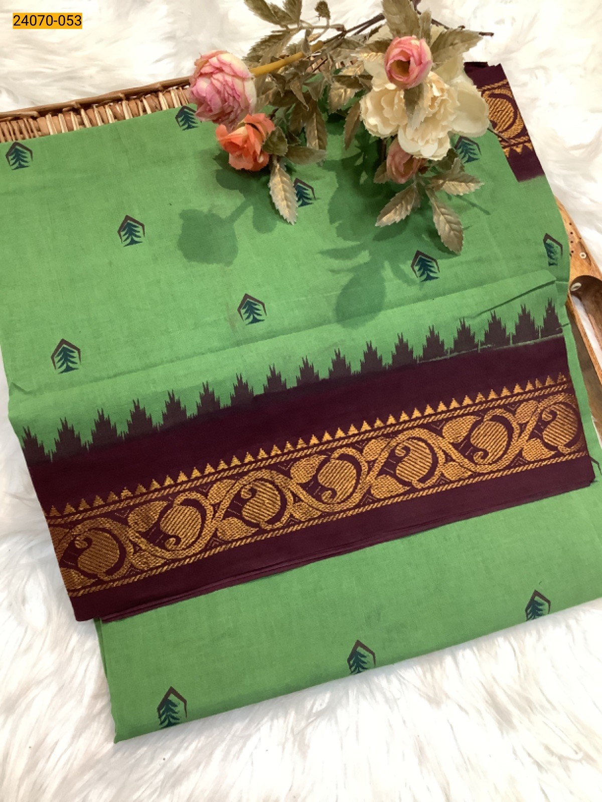 Light Green Sungudi Pure Cotton Saree