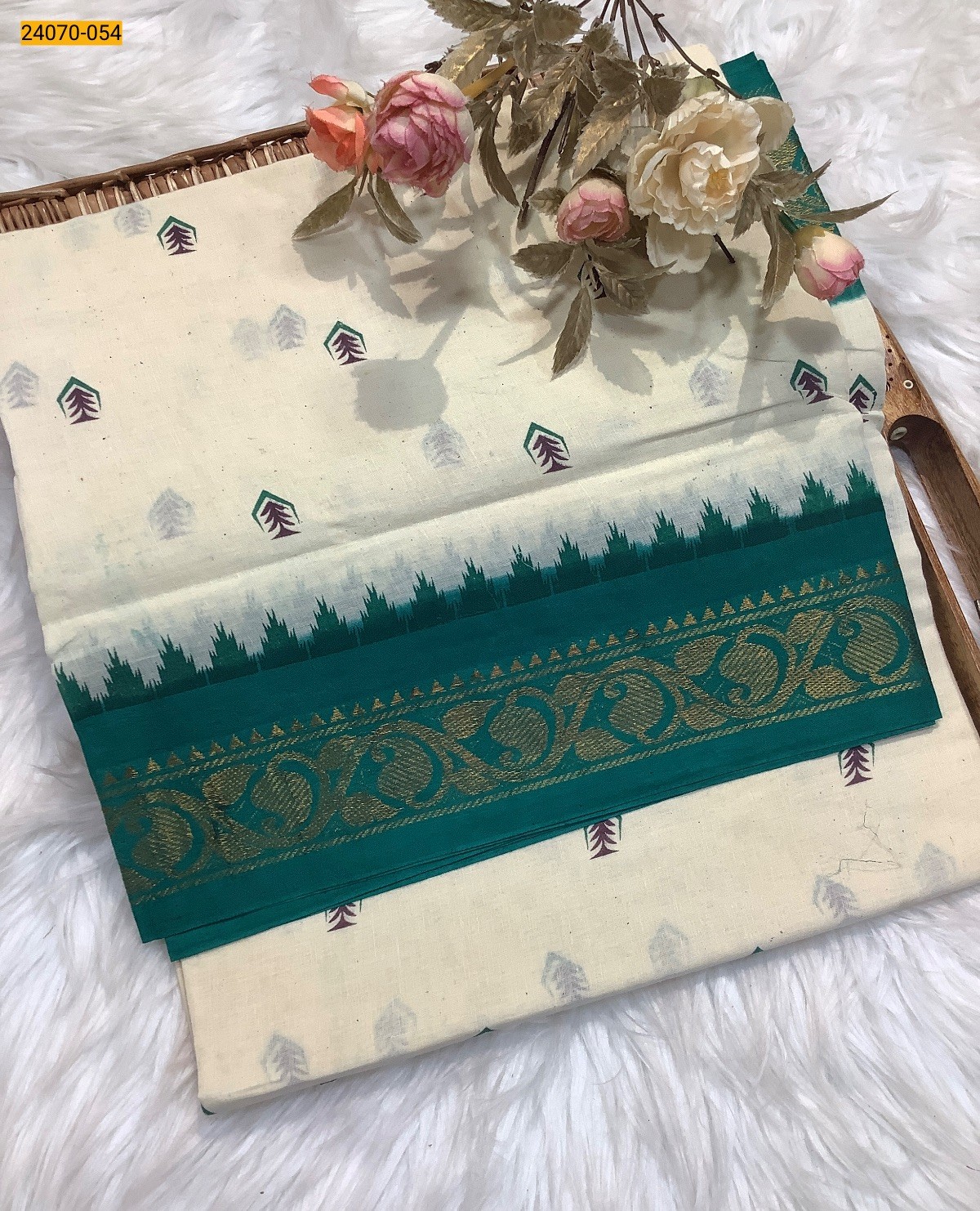 Cream Sungudi Pure Cotton Saree