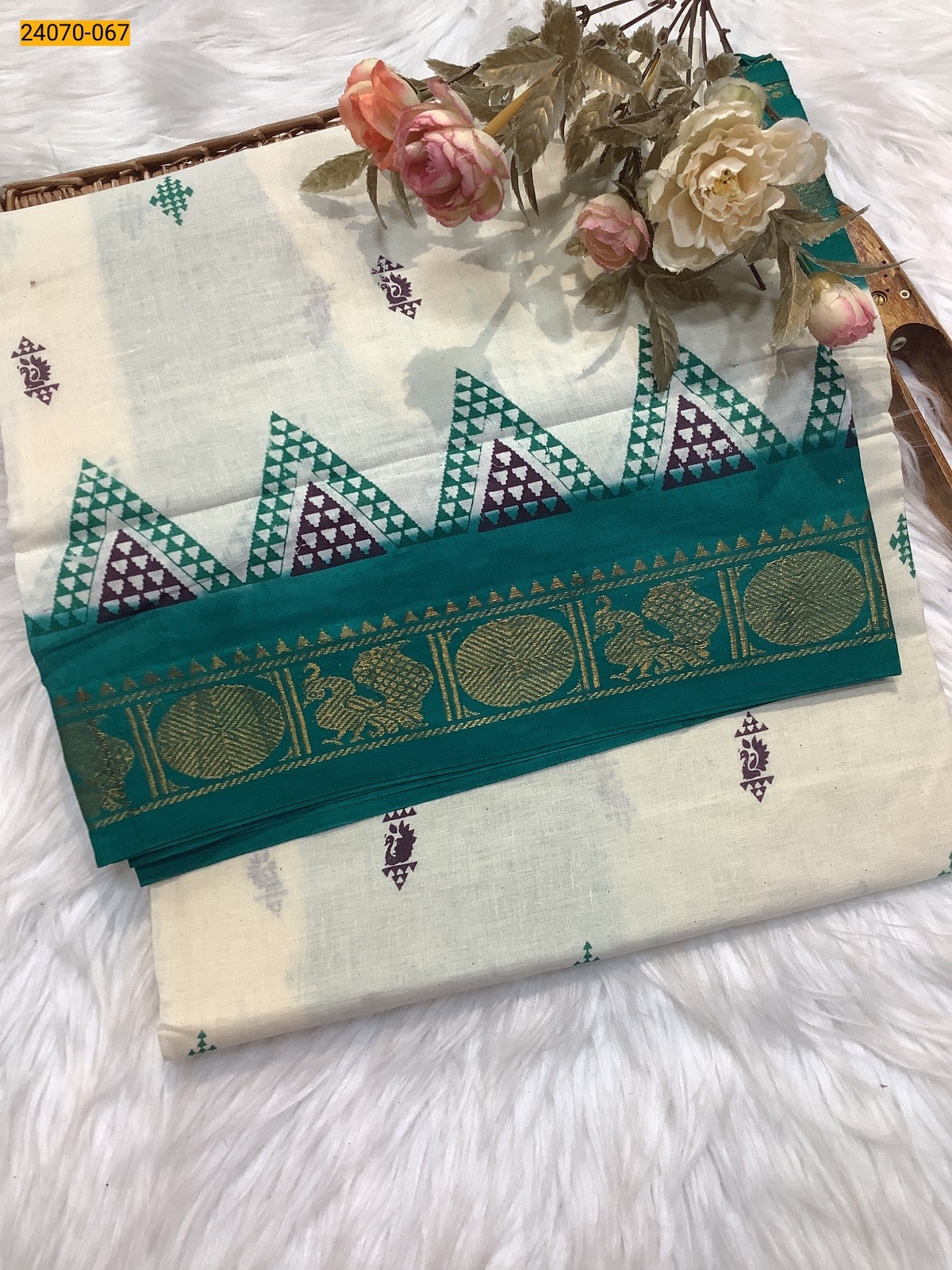 White  Sungudi Pure Cotton Saree