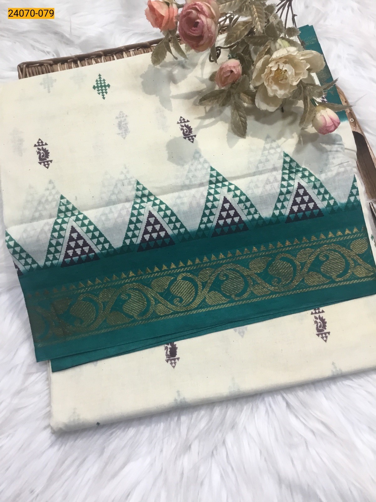 Cream Sungudi Pure Cotton Saree