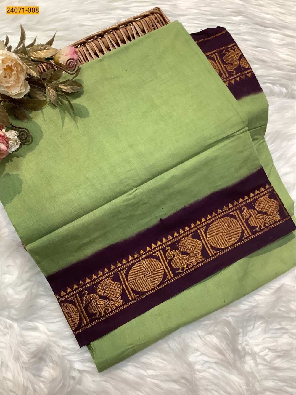 Light Green Plain Sungudi Cotton Saree