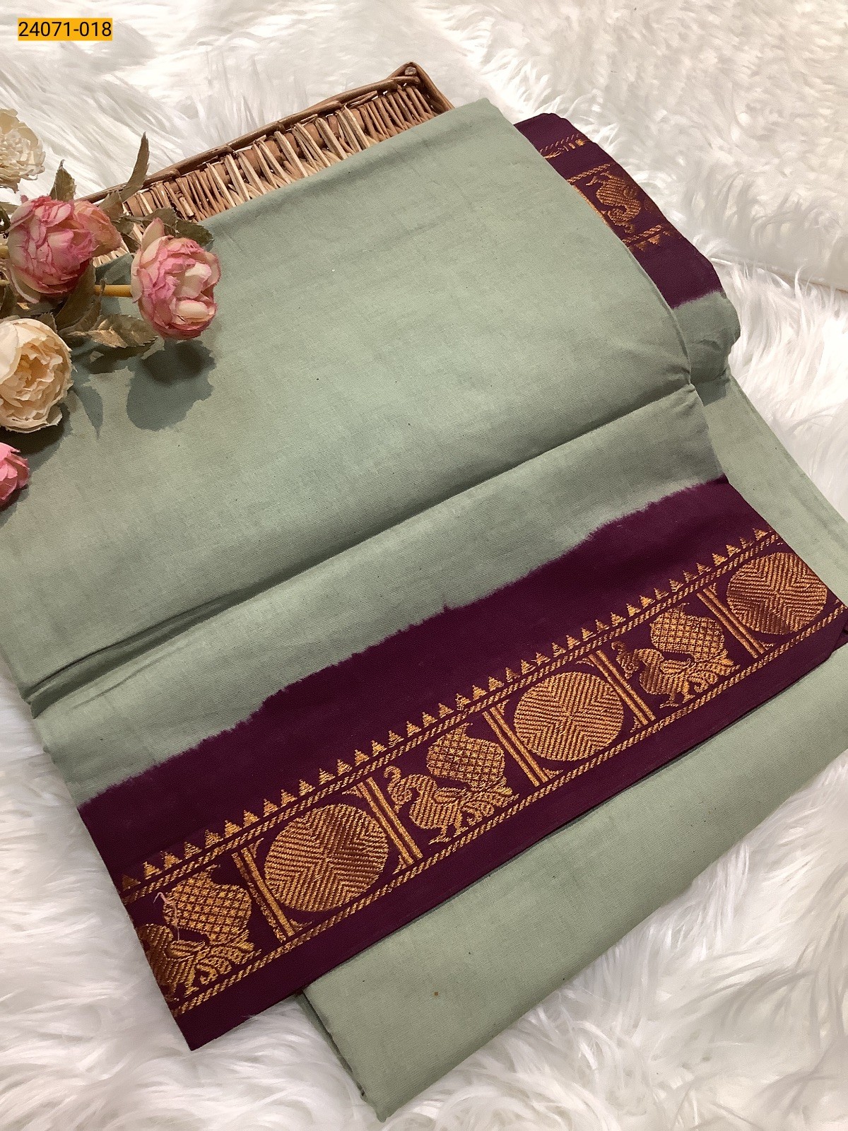 Gray Plain Sungudi Cotton Saree