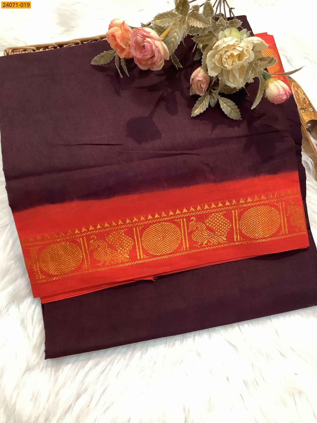 Maroon Plain Sungudi Cotton Saree