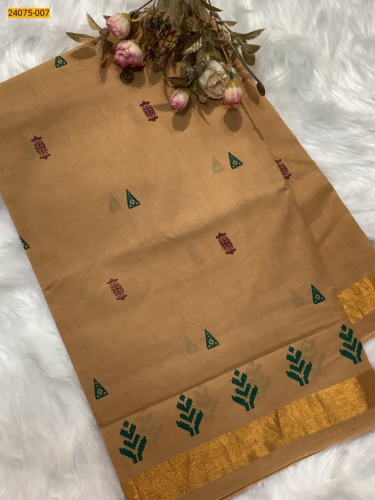 Sandal Sungudi Cotton Printed Saree
