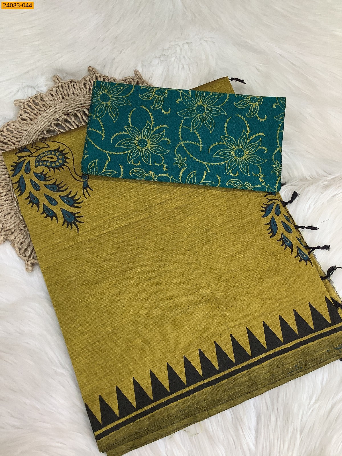 South Mix Cotton Saree - Green South Mix Cotton Saree - Green