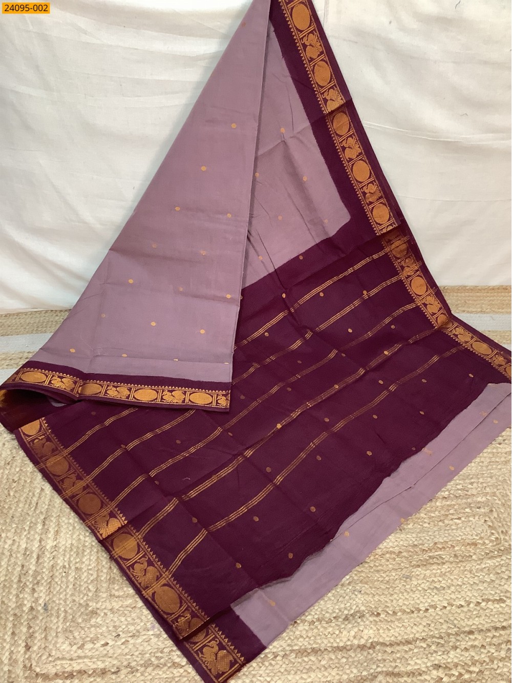 Gray Sungudi Cotton Putta Saree Gray Sungudi Cotton Putta Saree