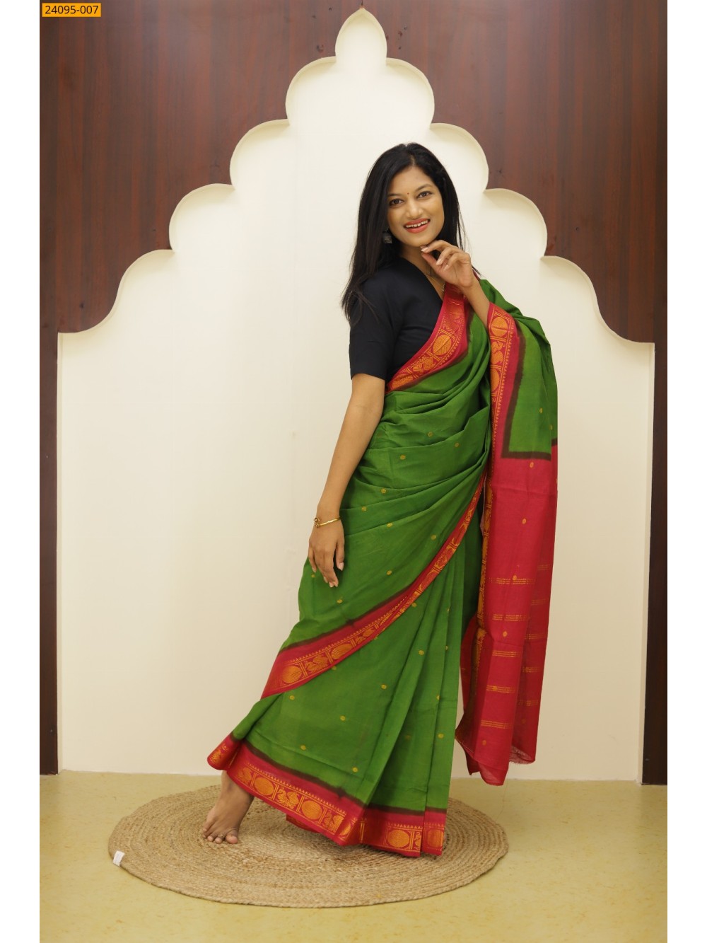 Green Sungudi Cotton Putta Saree Green Sungudi Cotton Putta Saree