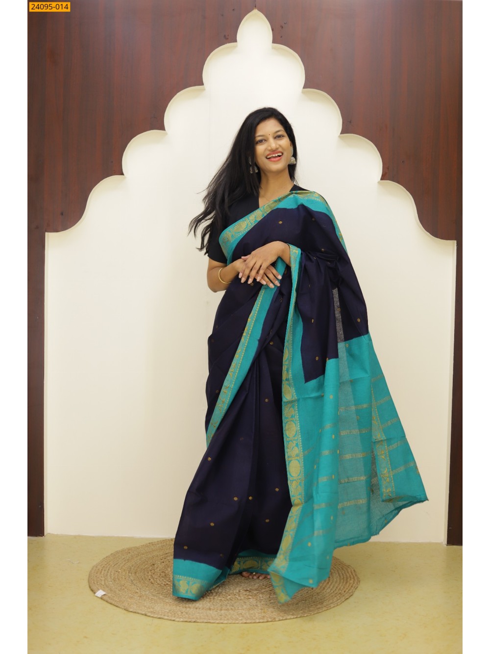 Navy Blue Sungudi Cotton Putta Saree Navy Blue Sungudi Cotton Putta Saree