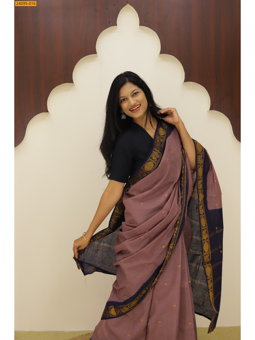 Onion Pink Sungudi Cotton Putta Saree Onion Pink Sungudi Cotton Putta Saree