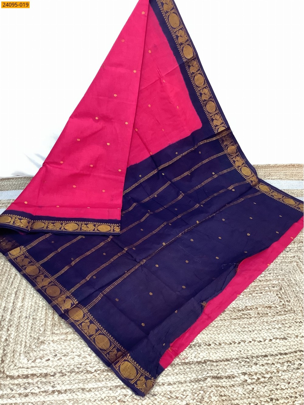Pink Sungudi Cotton Putta Saree Pink Sungudi Cotton Putta Saree