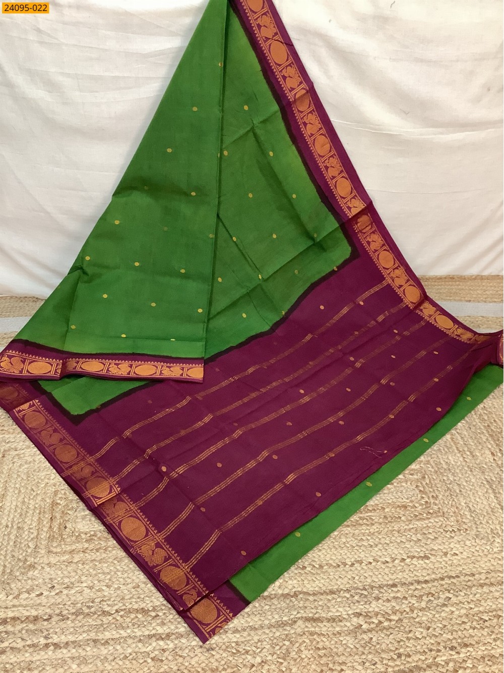 Light Green Sungudi Cotton Putta Saree Light Green Sungudi Cotton Putta Saree