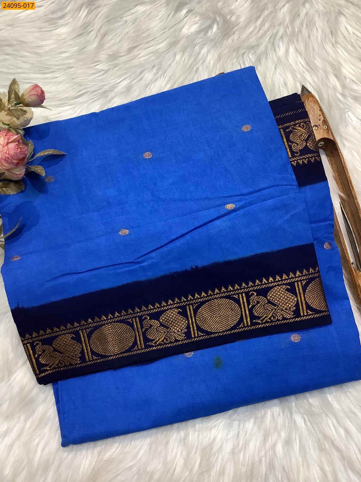 Royal Blue Sungudi Cotton Putta Saree