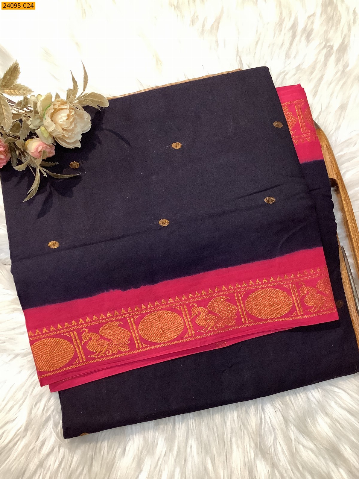 Dark Navy Blue Sungudi Cotton Putta Saree