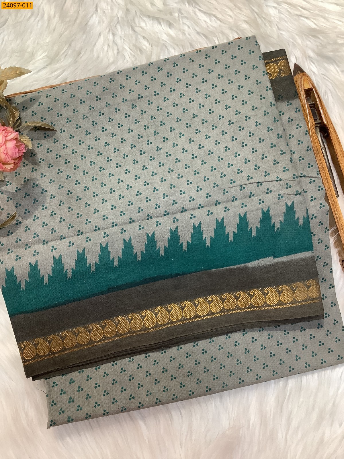 Gray Sungudi Cotton printed saree