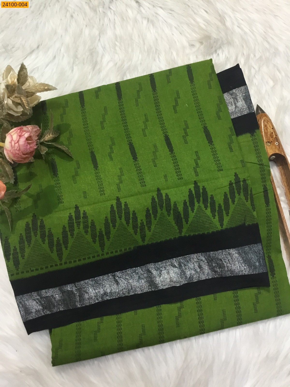 Dark Green Sungudi Cotton Printed Saree