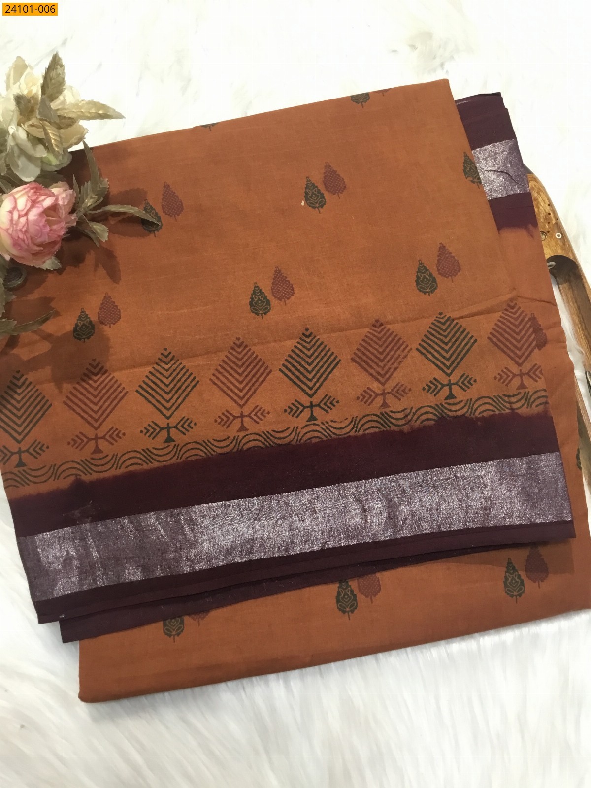 Dark Brown Sungudi Cotton Printed Saree