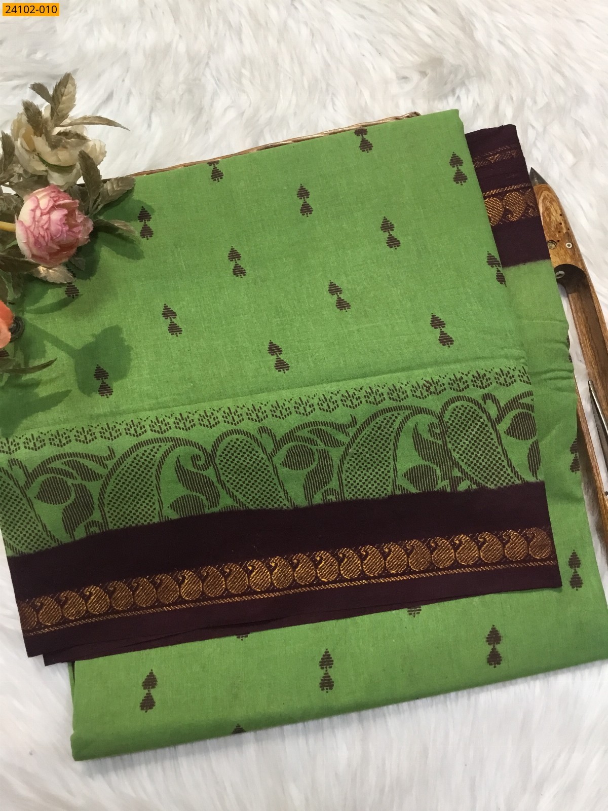 Light Green Sungudi Cotton Printed Saree