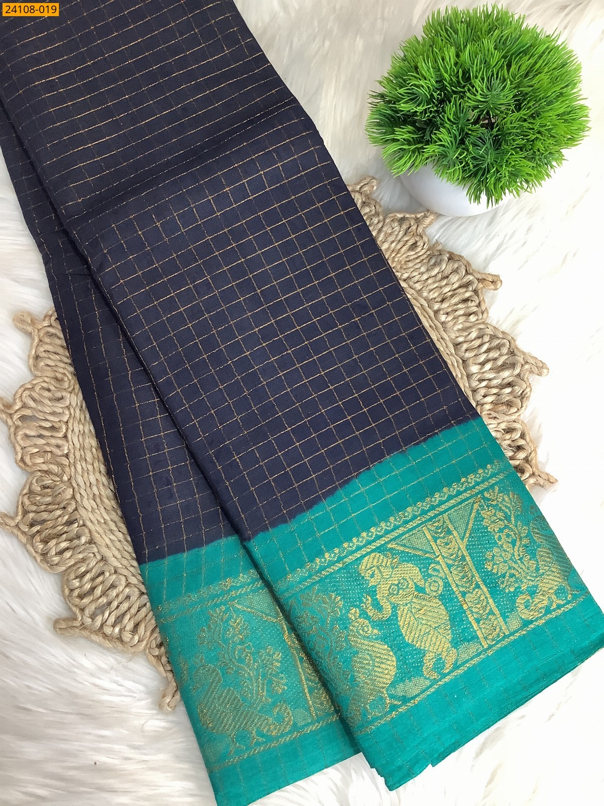 Navy Blue Sungudi Cotton Zari kattam Sarees