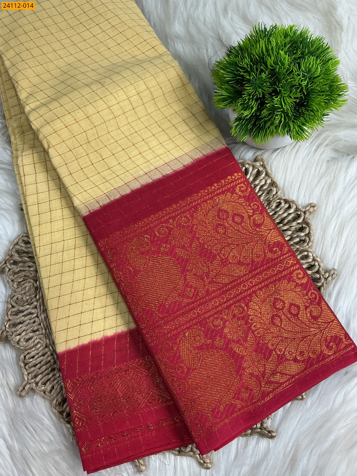 Cream Color Sungudi Cotton zari kattam Sarees
