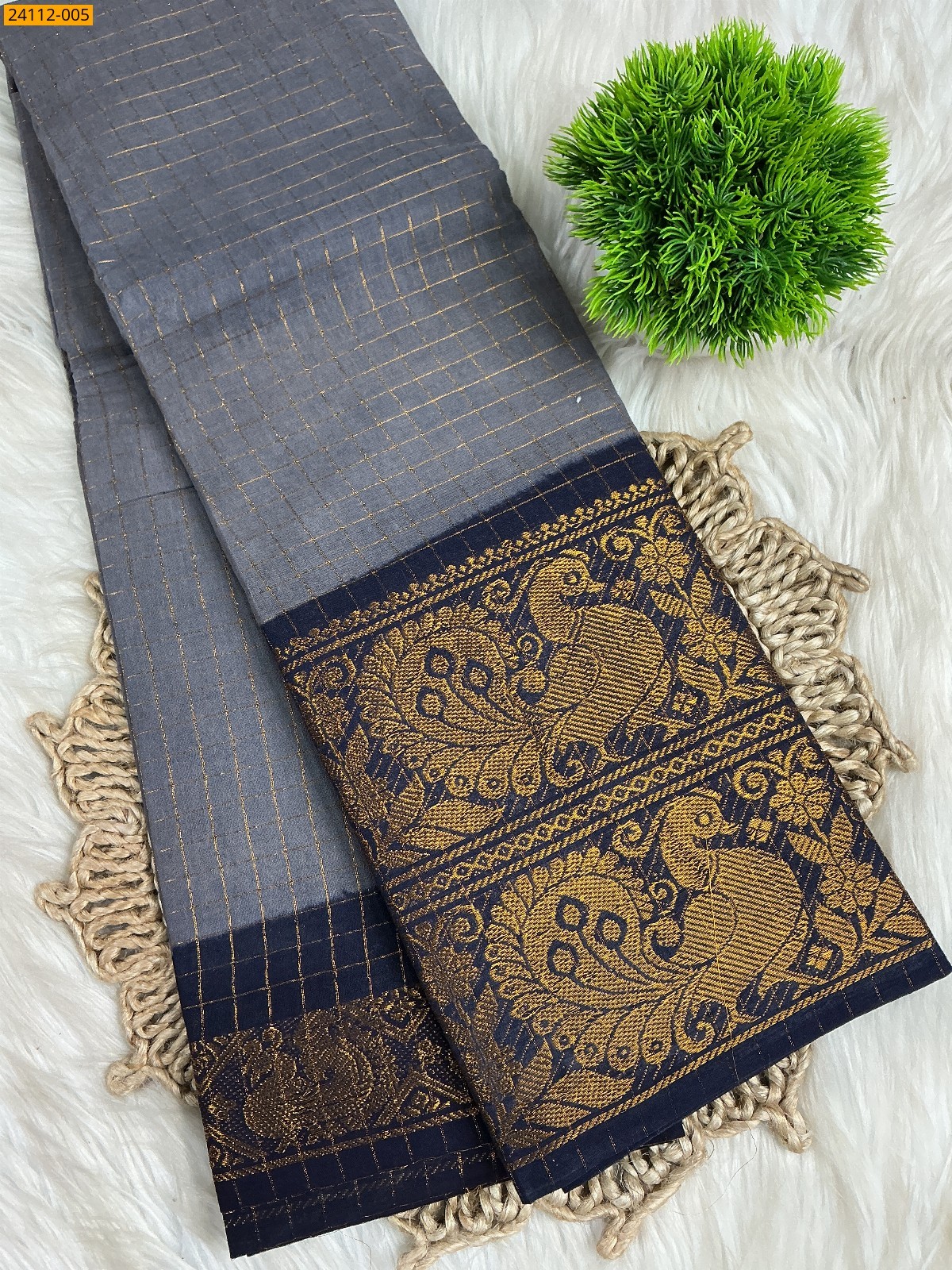 Grey Sungudi Cotton zari kattam Sarees
