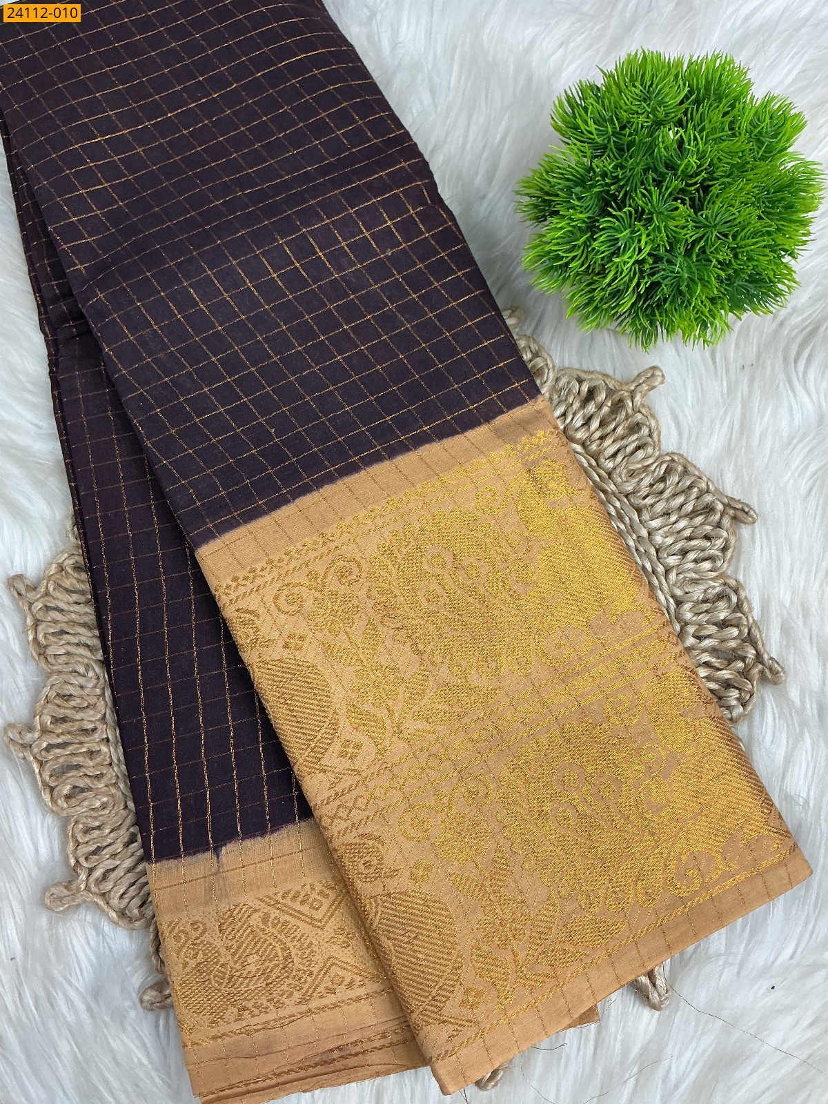 Brown Sungudi Cotton zari kattam Sarees