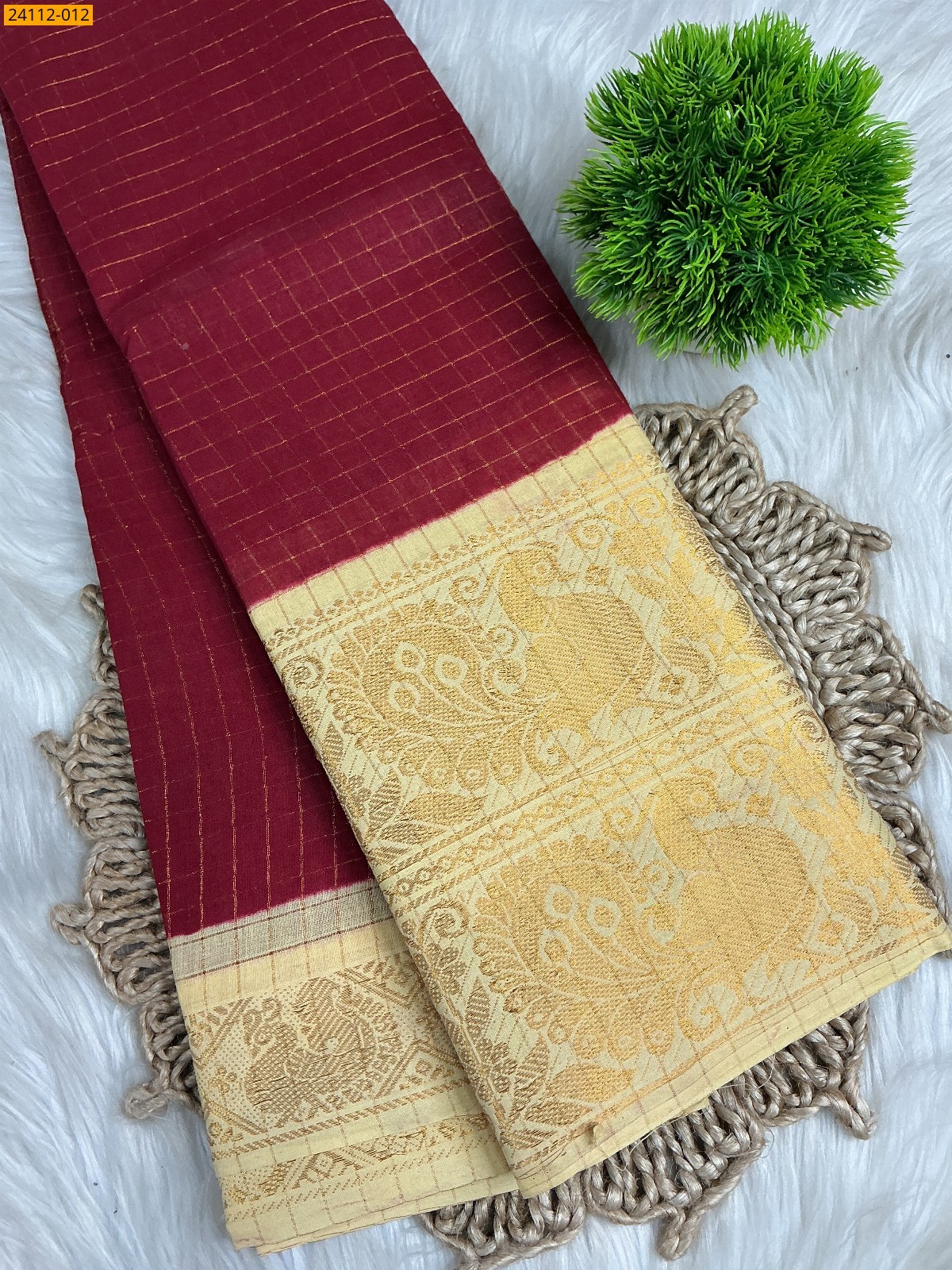 Red Sungudi Cotton zari kattam Sarees