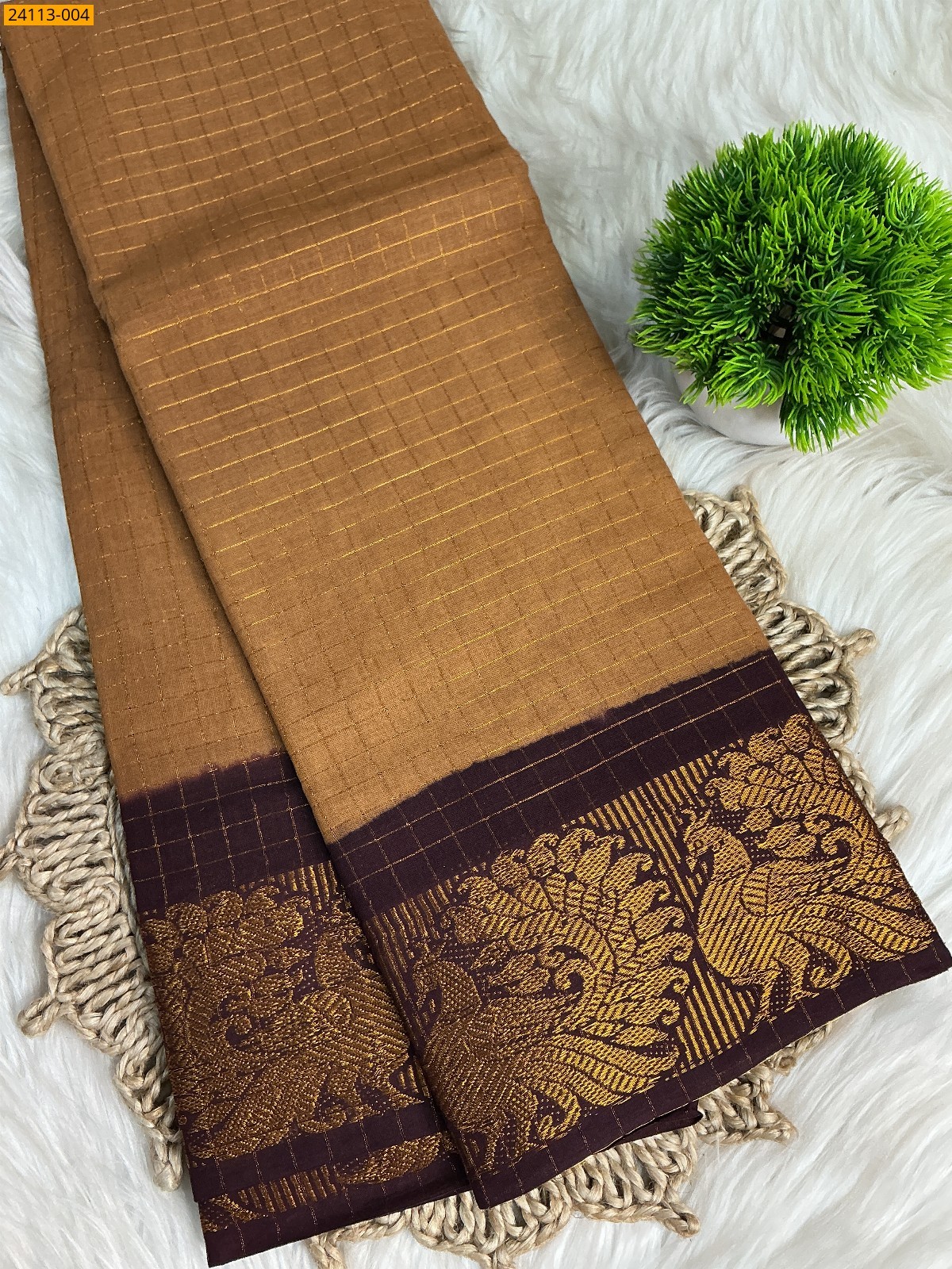 Light Brown Sungudi Cotton Zari kattam Sarees