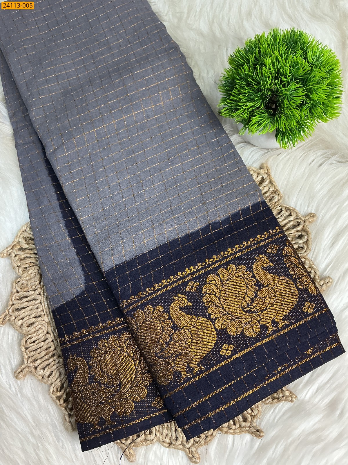 Grey Sungudi Cotton Zari kattam Sarees