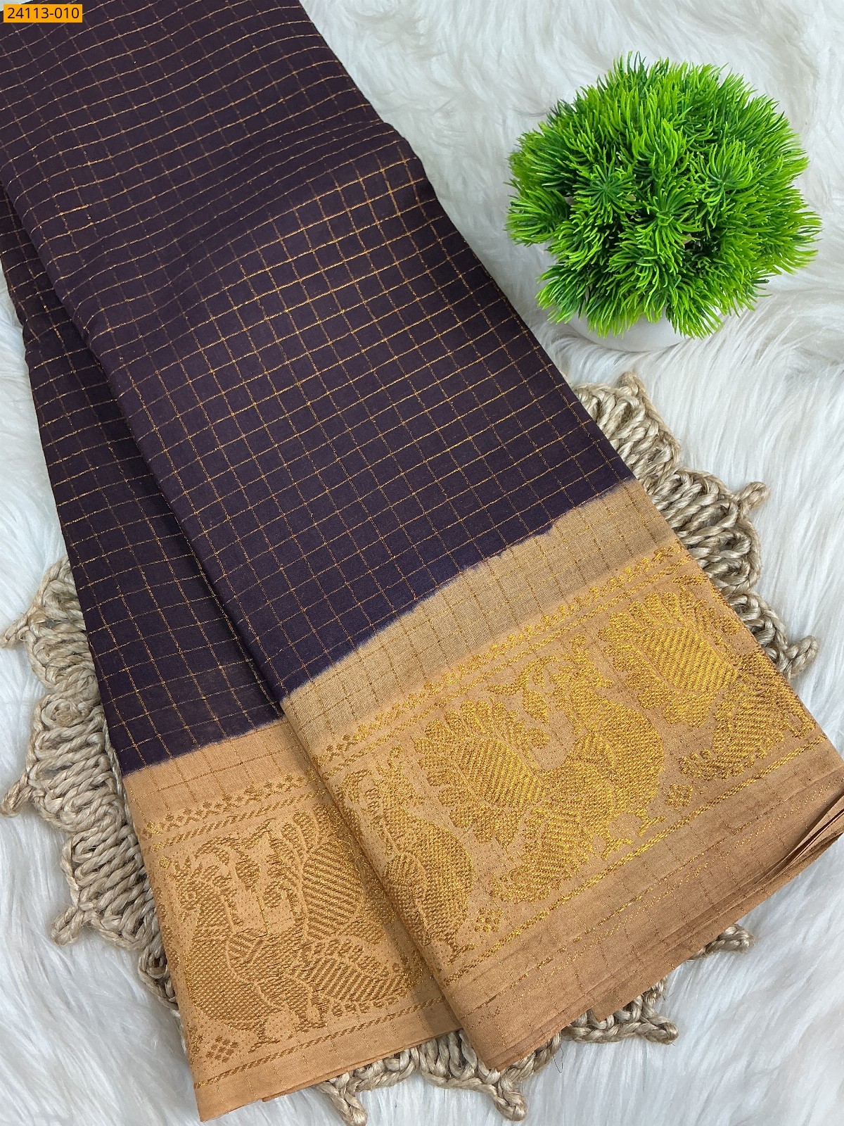 Brown Sungudi Cotton Zari kattam Sarees