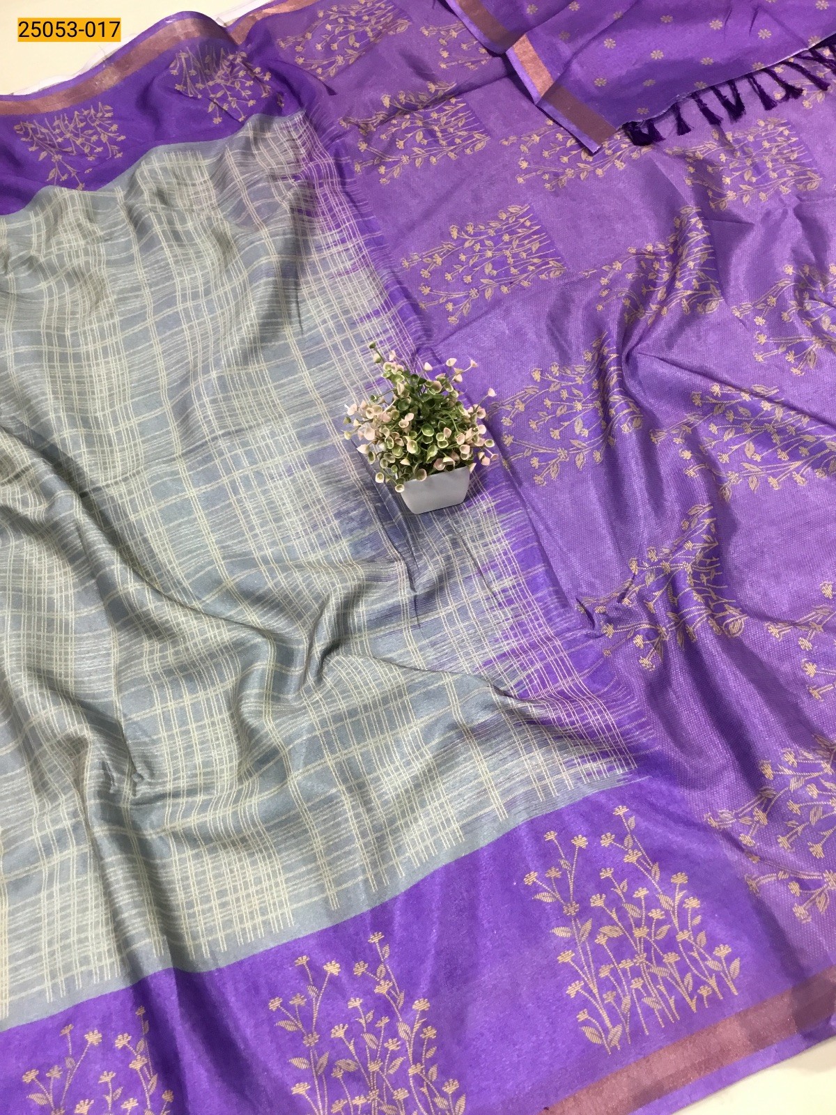 Gray Mulmul Linen Silk Saree