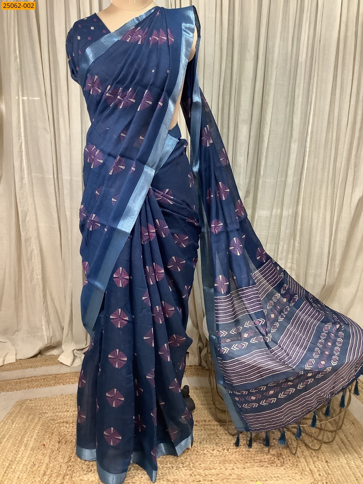 Blue Soft Linen Weaves Zoya Silk Saree
