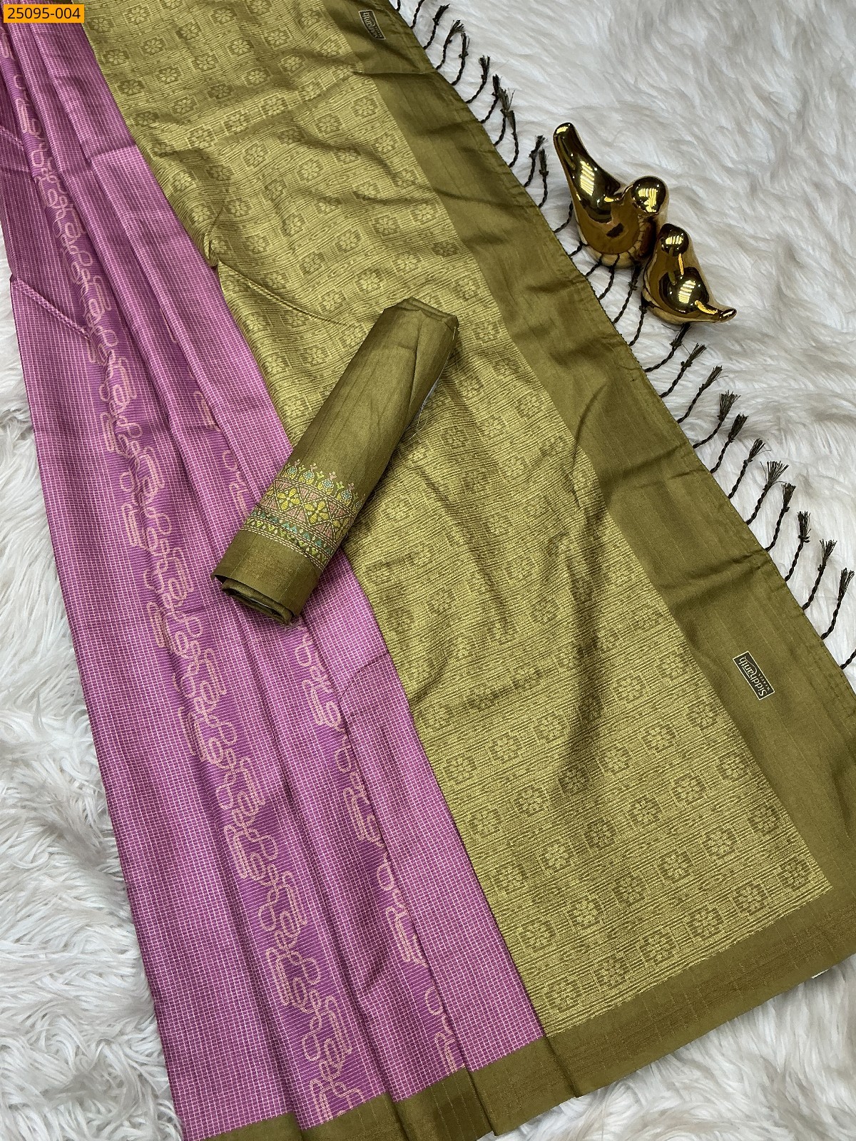 Onion Pink Fancy Kamlam Silk Saree