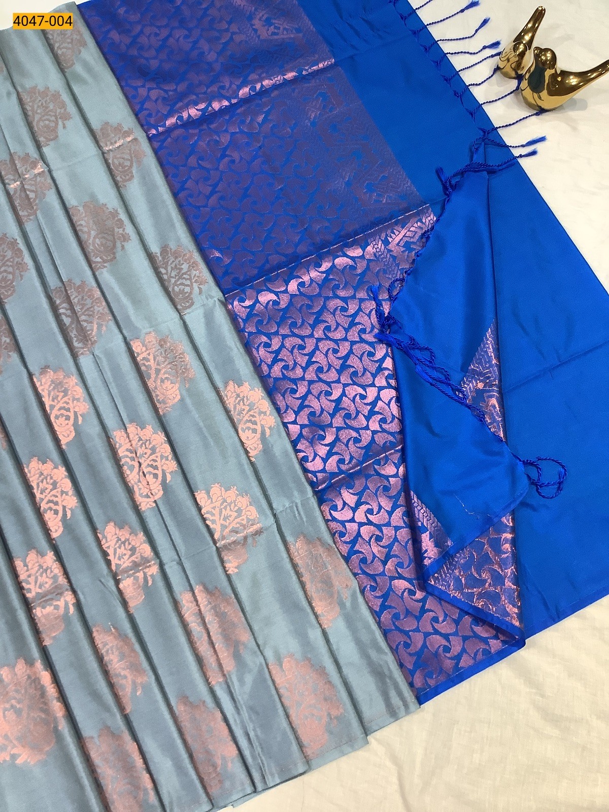 Gray Premium Borderless Soft Silk Saree