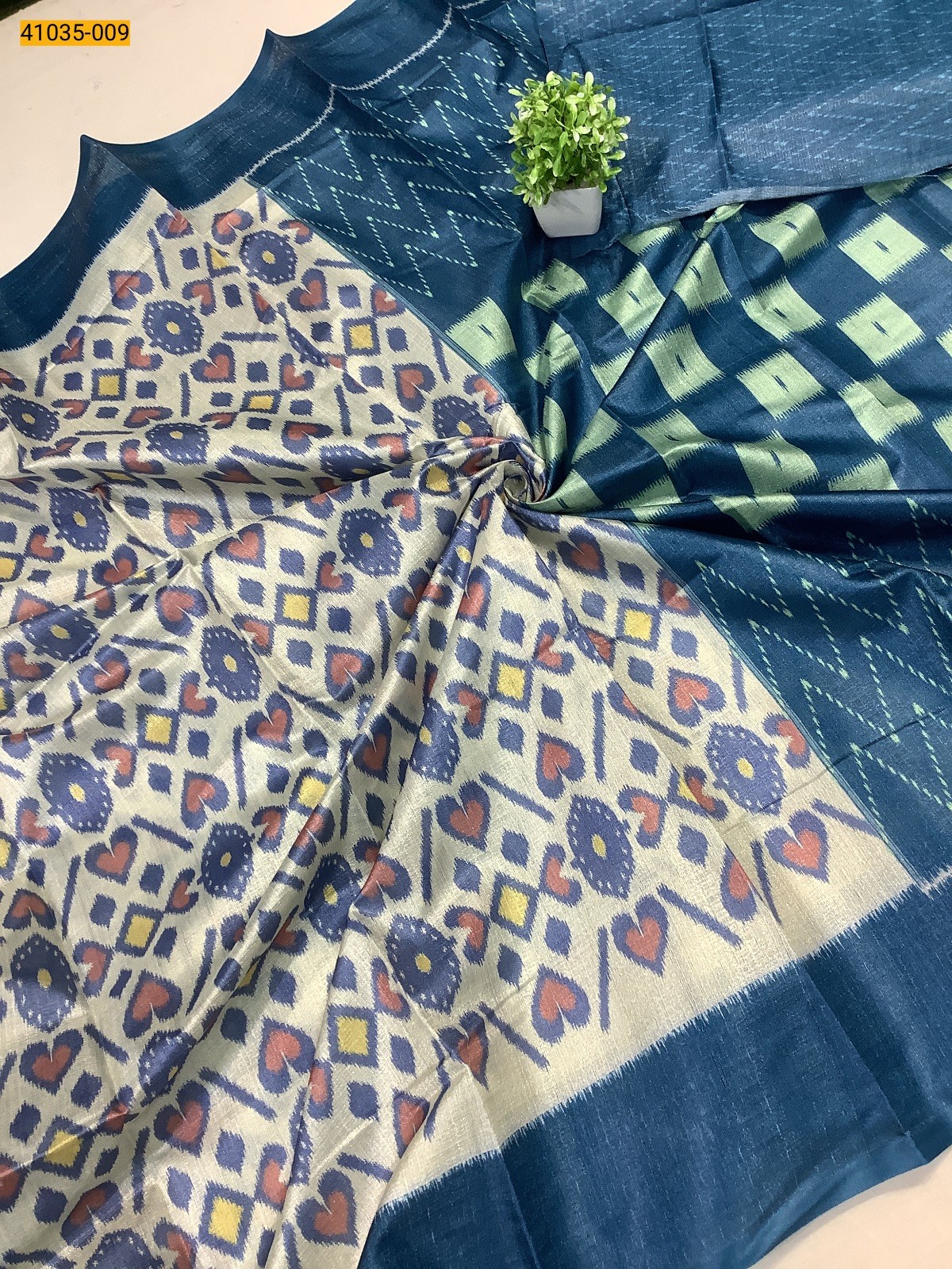Cream Linen cotton printed sarees