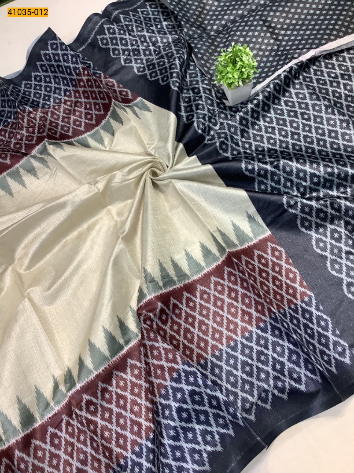 White Linen cotton printed sarees
