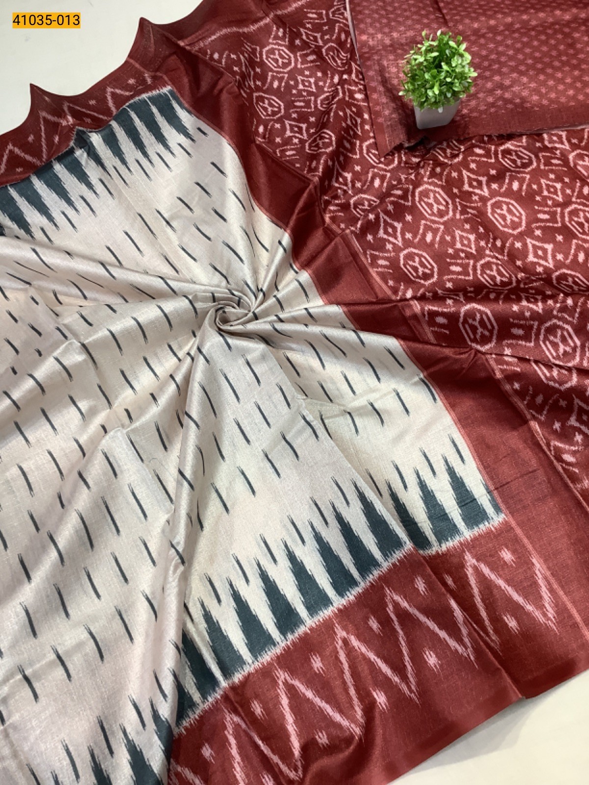White Linen cotton printed sarees