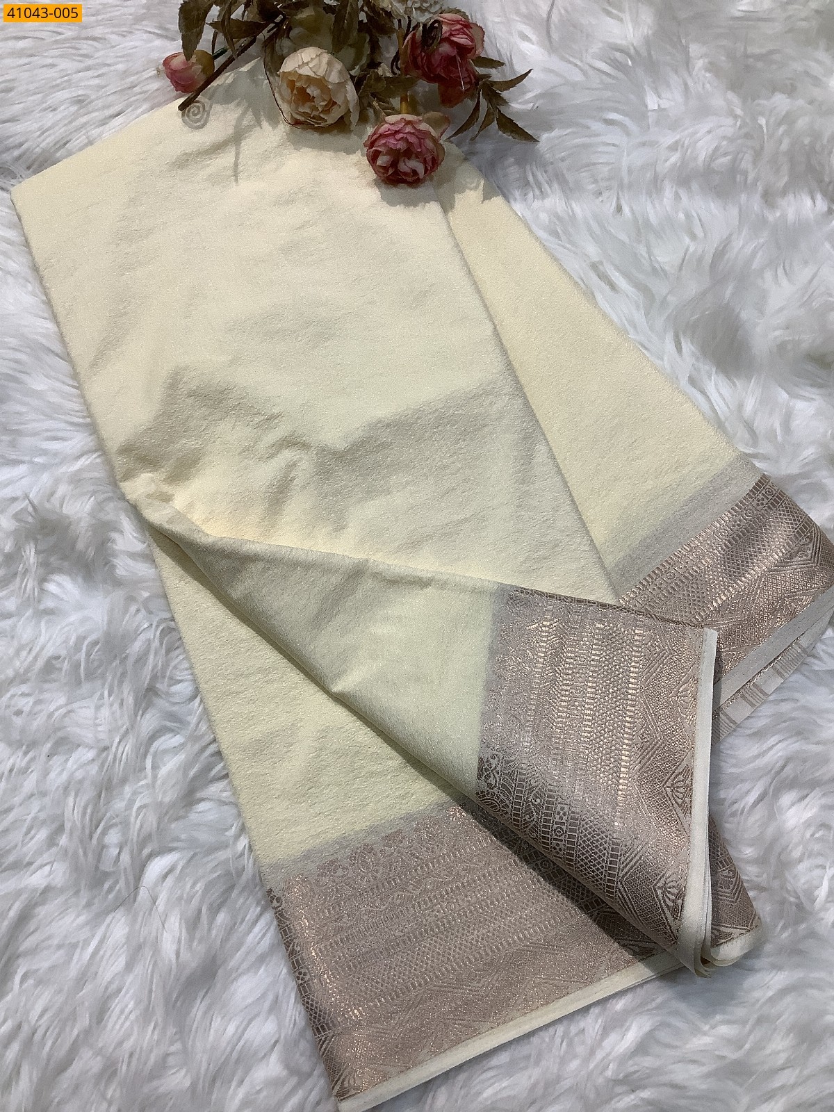 Half White Viscose Warm Crepe Silk Saree