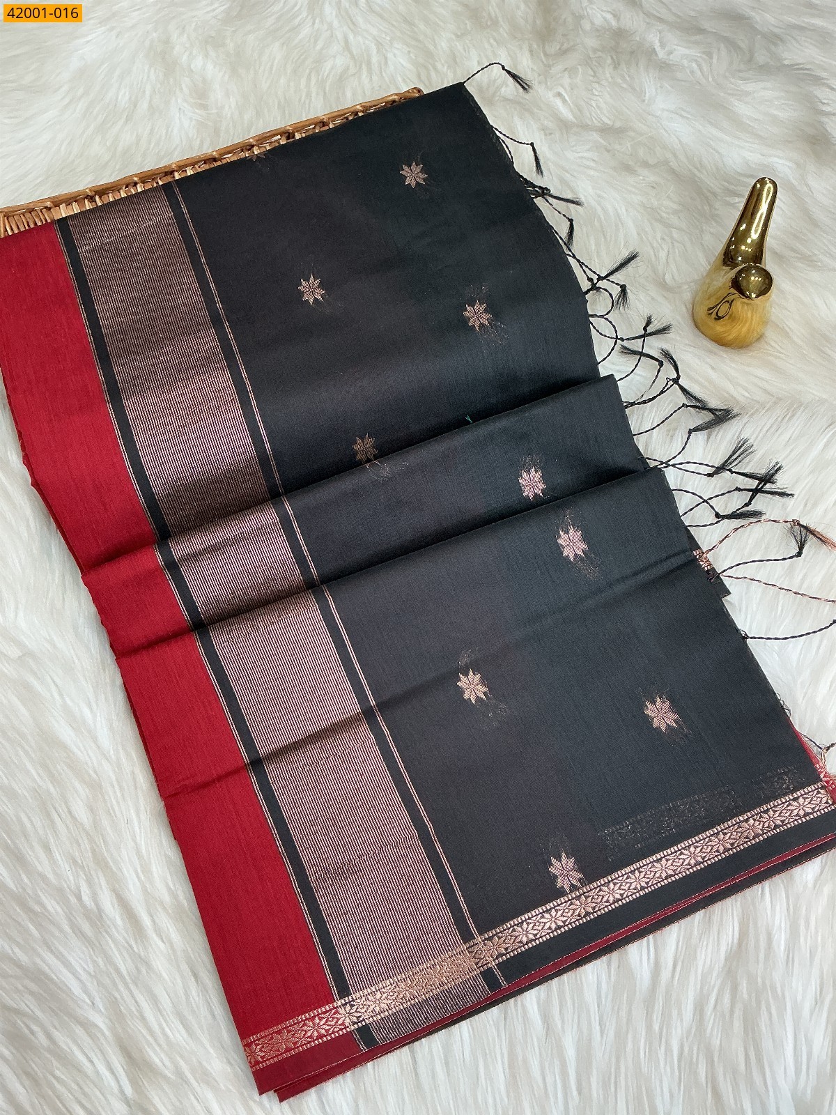 Red With Black Maheswari Cotton Saree