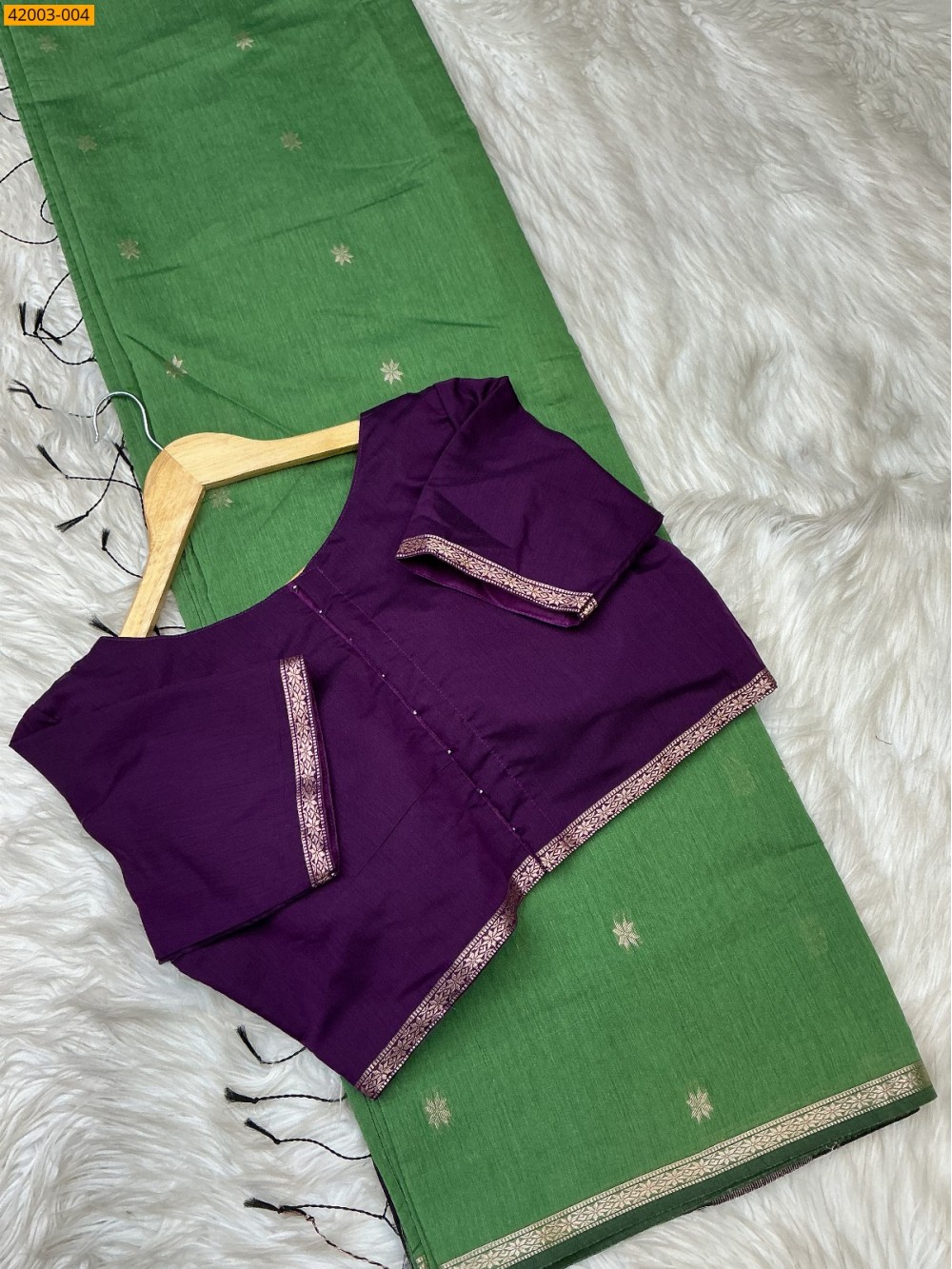 Green Maheswari Cotton Saree Green Maheswari Cotton Saree