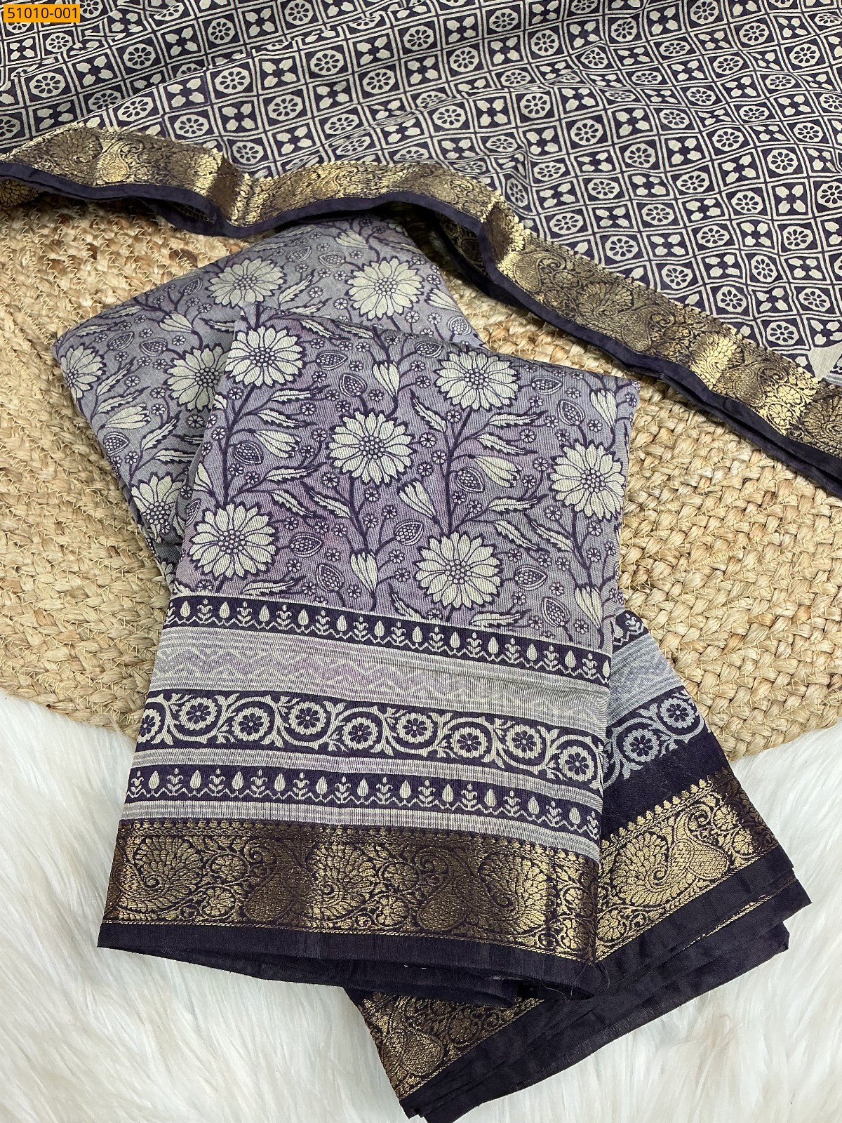 Lavendar Fancy Mulmul Linen Saree 