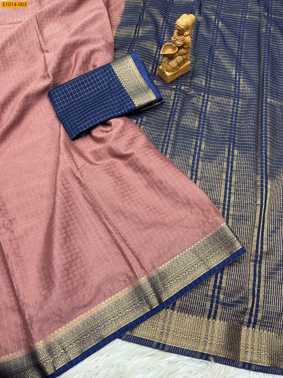 Onion Pink Mysore Crepe Silk Checked Saree