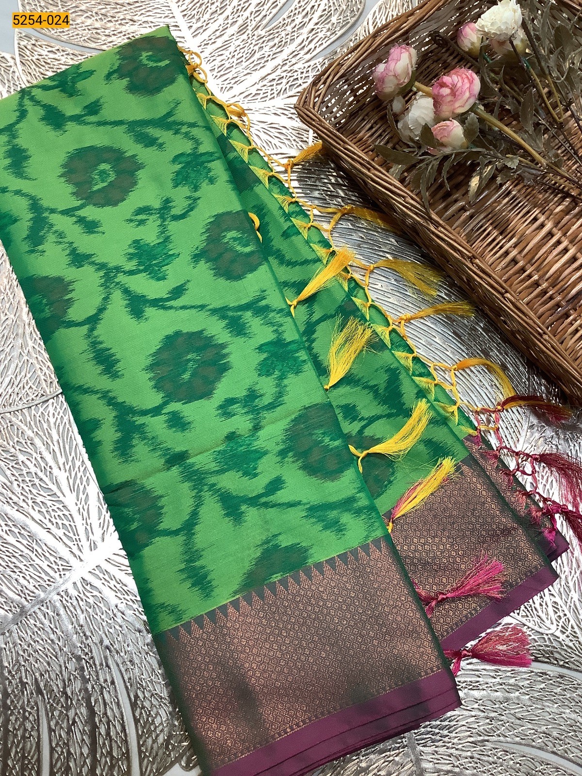 Green Pochampally Ikkat Print Soft Silk Saree